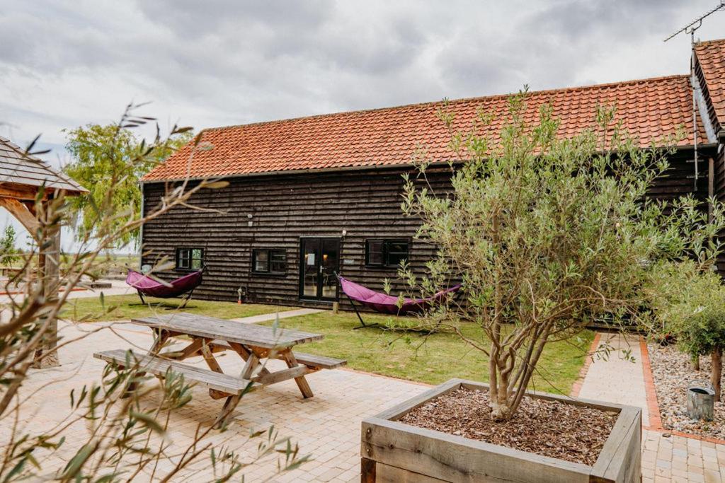 Creeksea Place Barns Burnham-on-Crouch Bagian luar foto