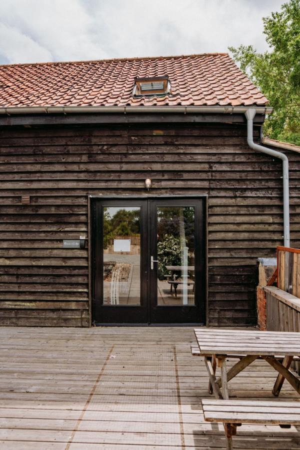 Creeksea Place Barns Burnham-on-Crouch Bagian luar foto